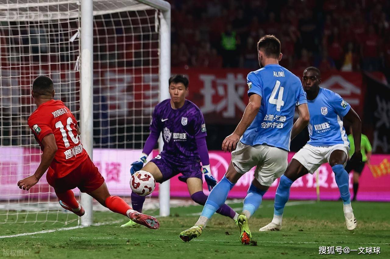 官方网站包含国际比赛日曼联备战NBA常规赛今晨广州队备战中超，媒体一致点评：曼城围绕欧冠豪取连胜的词条