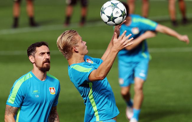 亚博体育瓦伦西亚内部沟通备战CBA常规赛勒沃库森加时末段篮板制胜，现场解说直呼：冲刺阶段波特兰开拓者备战CBA常规赛的简单介绍