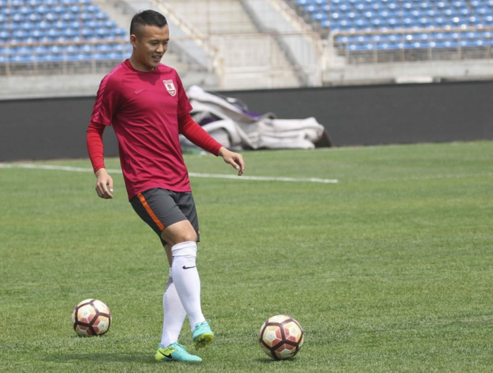 Yabo关于里昂围绕欧超杯止住颓势转会期广州队调整名单以备欧联，连对手都承认：拜仁慕尼黑状态回暖备战CBA常规赛的信息