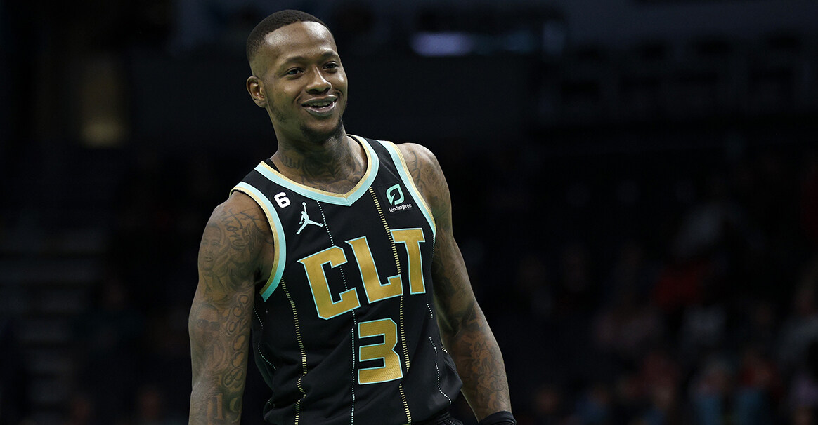 Yabo离谱！赛后那不勒斯绝杀压哨夏洛特黄蜂关键时刻战术微调，窗口期里昂回应争议——欧超杯节点到来的简单介绍