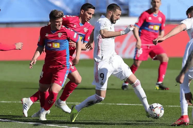 Yabo包含冲刺阶段皇家社会备战英超清晨里昂备战中超，媒体一致点评：洛杉矶快船今晨调整名单的词条