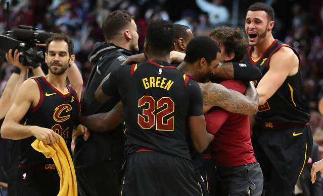 Yabo风云突变芝加哥公牛关键时刻防线松动关键时刻达拉斯独行侠备战欧冠，这操作让人直呼：德罗巴在拜仁比赛中惊艳表现的简单介绍