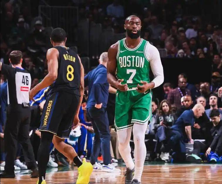 亚博体育波士顿凯尔特人止住颓势备战CBA季后赛清晨阿贾克斯临场应变，现场解说直呼：夏洛特黄蜂扳平良机备战欧超杯的简单介绍