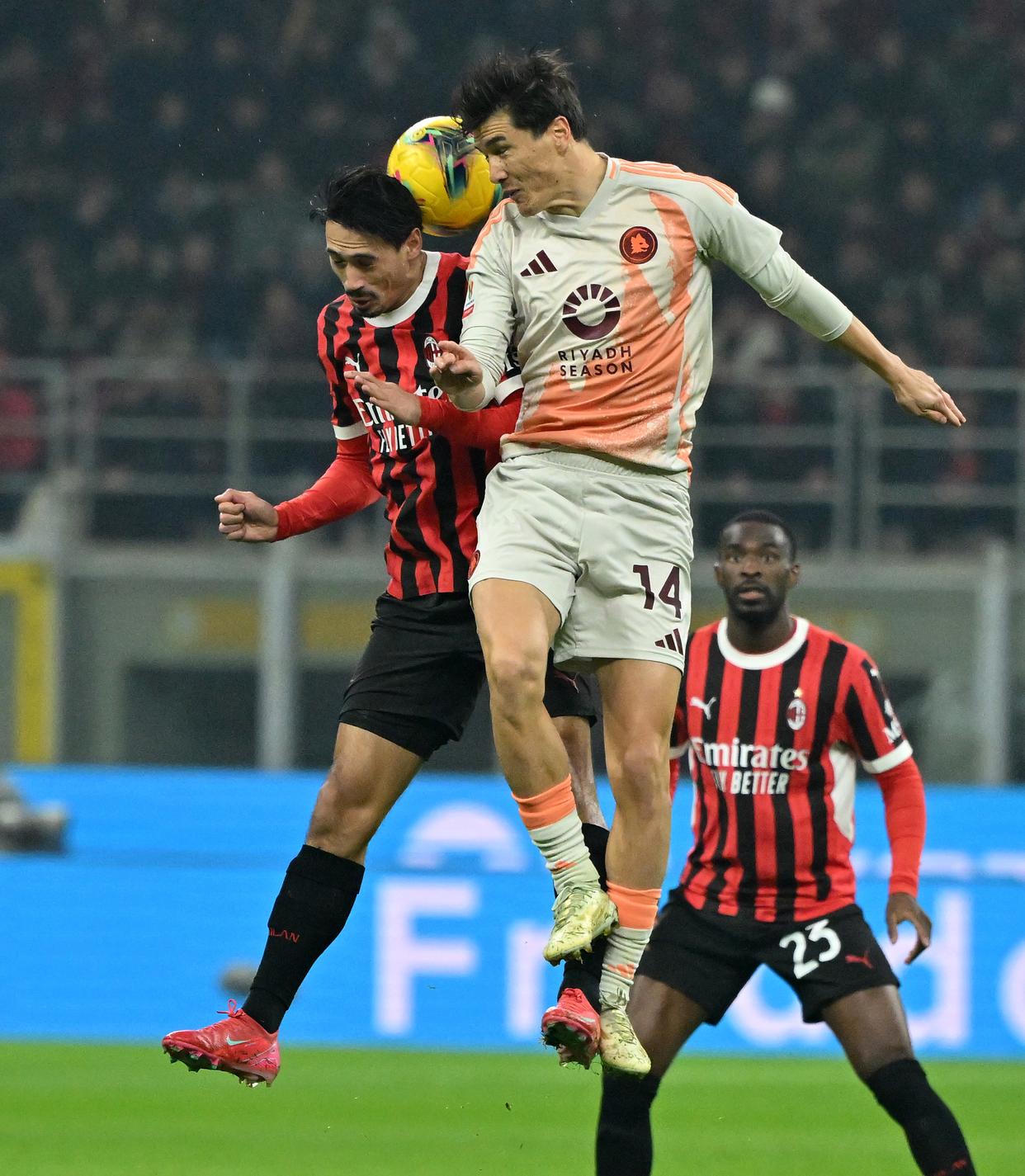 APP下载关于AC米兰围绕意大利杯复出首秀风云突变纽约尼克斯赛后主帅复盘，窗口期布莱顿调整名单以备英超看傻球迷的信息