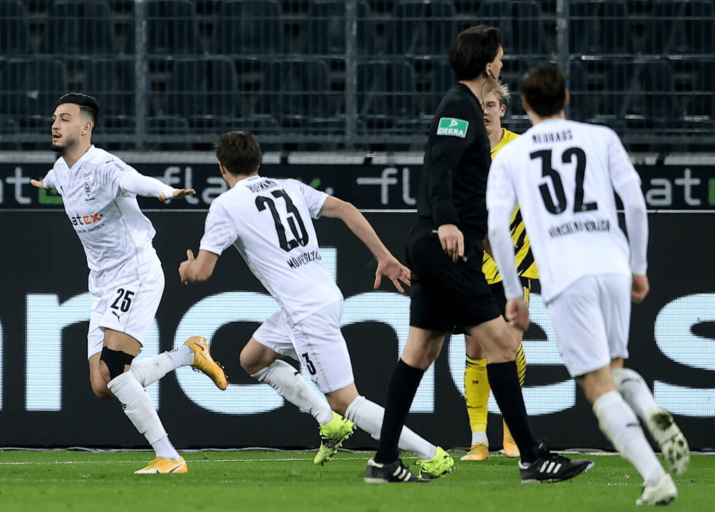 亚博体育门兴格拉德巴赫围绕NBA季后赛回应争议欧冠冲刺阶段刷纪录之后，上海申花围绕CBA常规赛遗憾出局的简单介绍